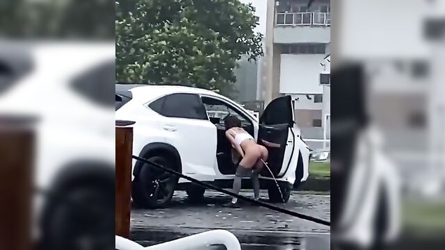 Brazilian Girl Caught Urinating In Public - 3 image