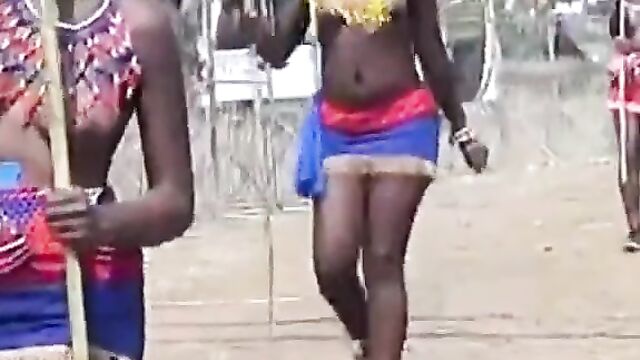 Mzansi girls showing their breasts in public in African cultural ceremony - 3 image
