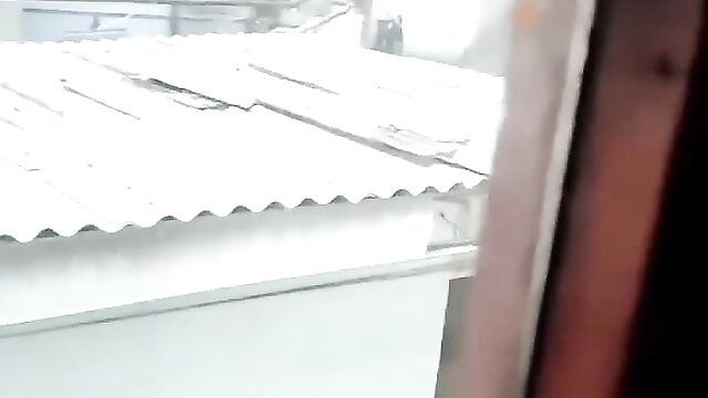 Real Amateur Porn - Muslim Woman Caught Having Sex In Public In Broad Daylight - 1 image