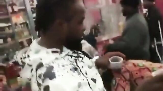 Amateur XXX - Live BlowJob Sex In A Store In Public - 4 image