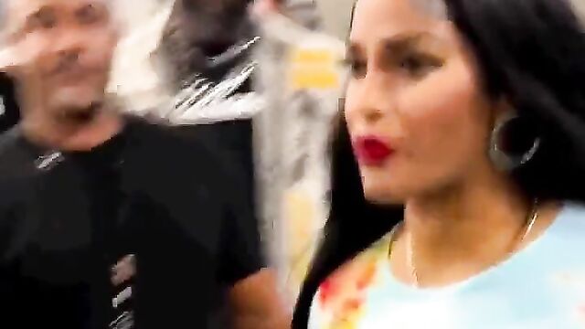 Big Breasts Pop Out As US Celebrity Joseline Hernandez Gets Caught Fighting In Public - Part 1 - 5 image