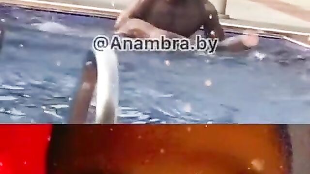 Lagos Boy Having Sex With Girlfriend In The Pool In Public - 3 image