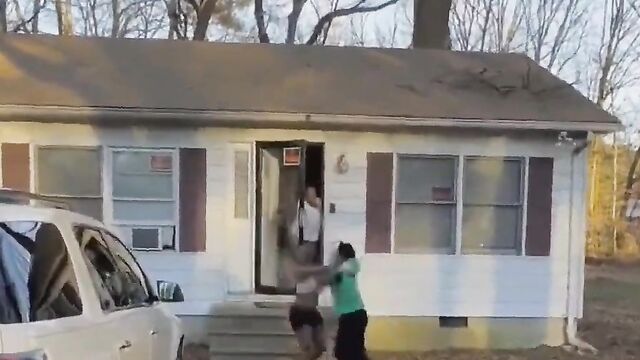 Girl With Naked Big Ass Gets In The Middle Of 2 Girls Fighting In Public And Gets Beaten