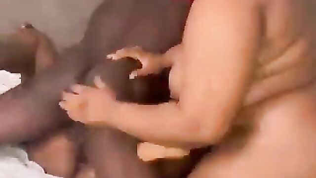 Lagos University Students Foursome Sex Tape - 5 image