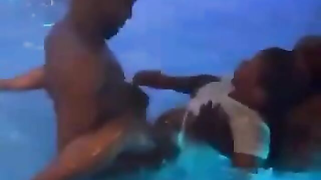 Guys Having Threesome Sex In A Pool In Public With A Girl With Small Boobs In A Club In Lagos - 4 image