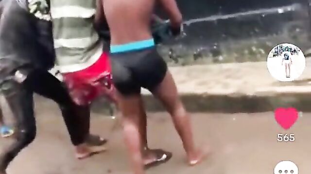 Breasts Pop Out As 2 African Prostitutes With Sagging Breasts Fight Over A Man In Public