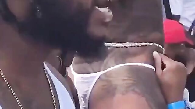 Eating Pussy And Sucking Dick In Public At Hot Black Sexy Wild Party - 4 image