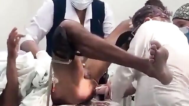 Doctors Pull Out Big Dildo Sex Toy From Guy’s Ass (18) - 4 image