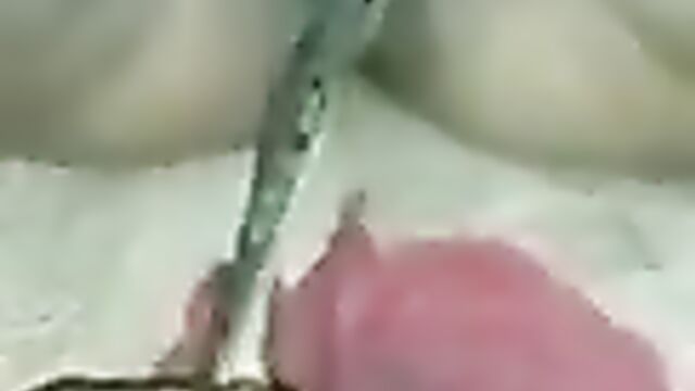 Frog In Woman’s Pussy - 4 image