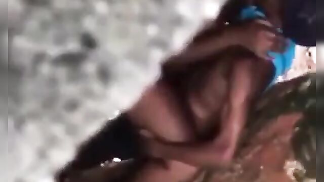 Naked Ebony Couple Caught Having Sex In The Backyard Bush In Public Leaked Sextape - 4 image