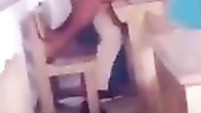 Teacher caught chopping an SHS student in the classroom - 5 image