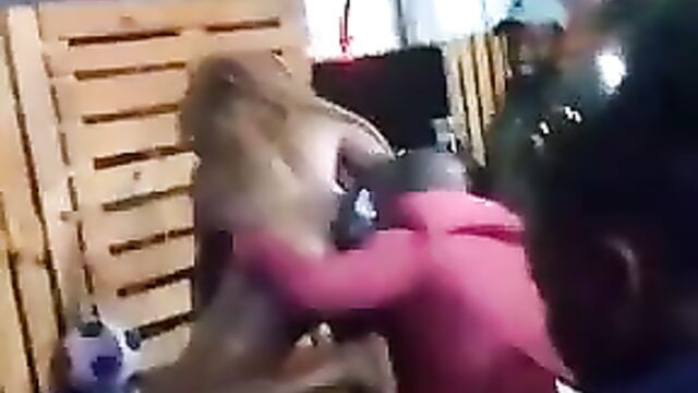 Mzansi Guy Caught Eating A Naked Stripper’s Pussy In Public In A South African Nightclub - 4 image