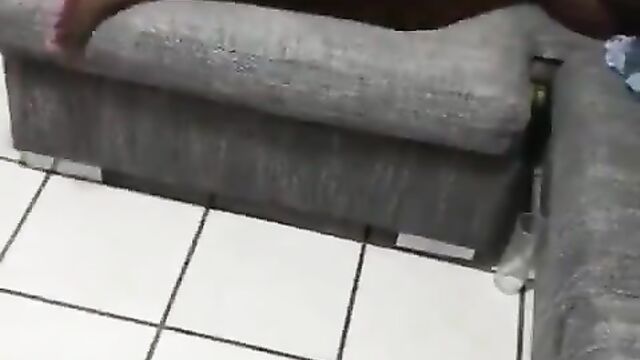 South African couple caught chopping each other in the living room, while their friends are watching TV - 3 image