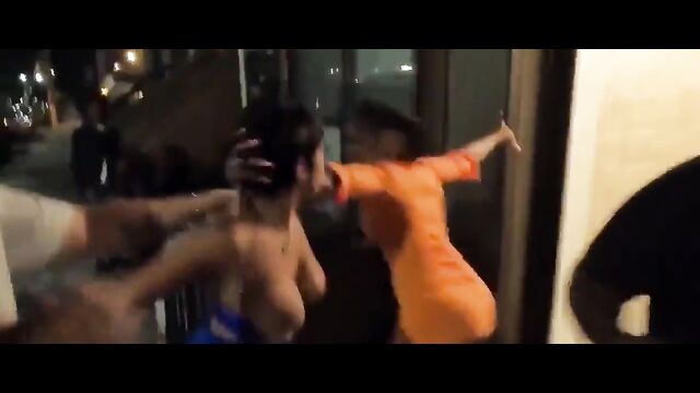 Big breasts fly in public as busty girlfriend beats up crazy side chick - 4 image