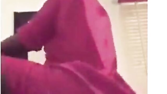 Olosho girl mistakenly shows her pussy while twerking to Naira Marley song! - 3 image