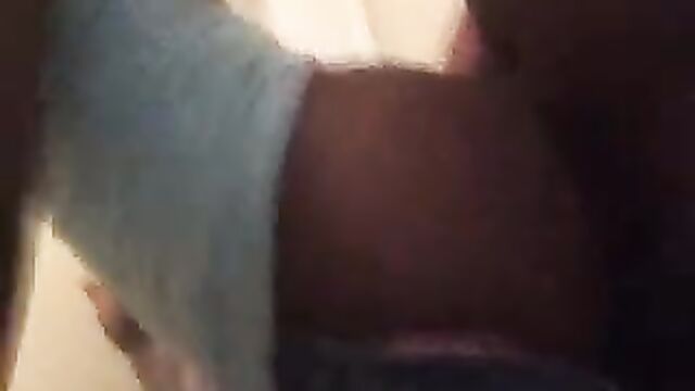 Nigeria – Hungry Runs Girl Filmed Chopping A Married Man Inside The Toilet Just For 1k