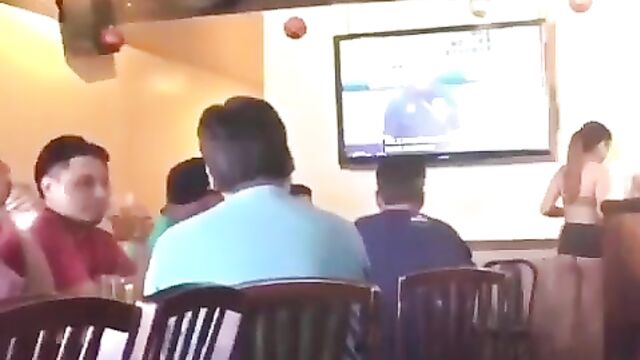 Olosho Restaurant where waitresses show pussy - 3 image