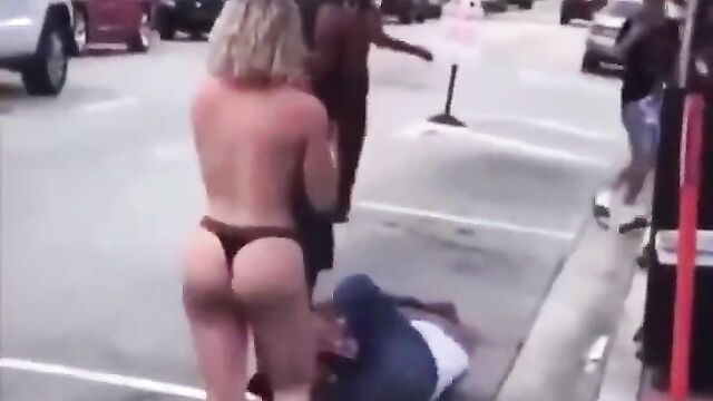 Boobs out, as white chick with naked breasts beats up black side chicks in public - 4 image
