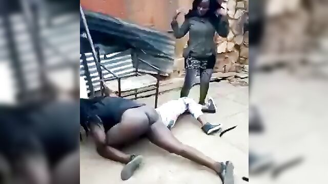 Ass Out As African Whore With Big Black Ass Strips Naked And Fights Her Rival In Public Over A Rich Client’s Money - 1 image