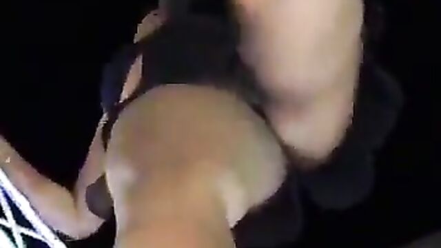 Zodwa caught showing pussy and ass in public - 5 image