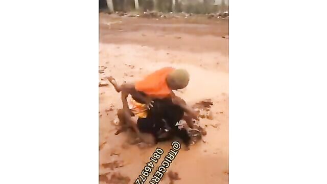 2 Nigerian Yoruba Girls Caught Fighting In Muddy Water In Public Over A Boyfriend - 1 image