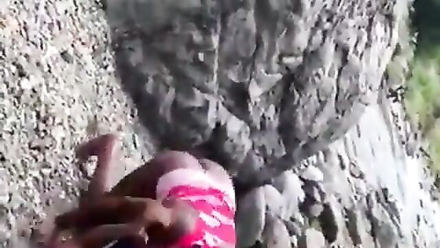 2 African women fighting and showing ass - 3 image