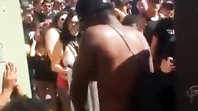 Crazy naked couple having doggy style sex in public in San Francisco!