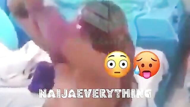 Liquorose displaying her oranges for viewers during the recently concluded BBNAIJA SEASON 6 - 4 image