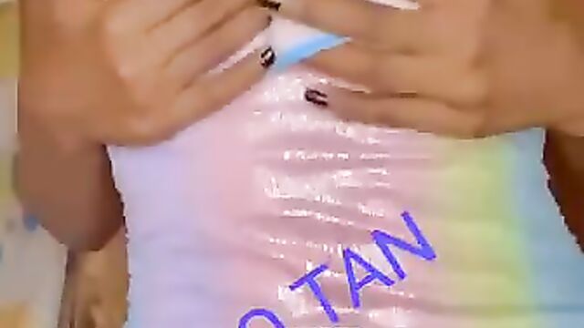 Nigerian girl showing boobs and pussy while dancing - 3 image