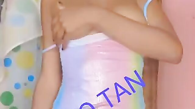 Nigerian girl showing boobs and pussy while dancing - 4 image