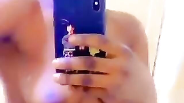 Girl posts video of her naked breasts online to attract a rich man - 3 image