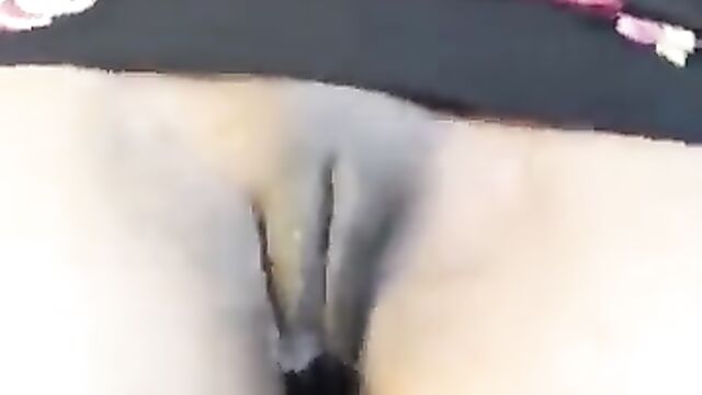 Sexy University of Accra student dances twerk without panties - 3 image