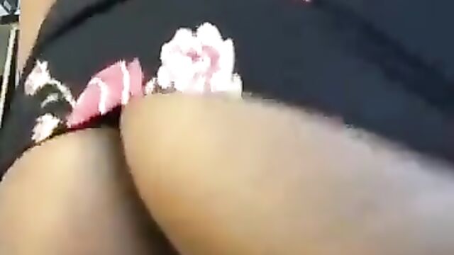 Sexy University of Accra student dances twerk without panties - 5 image