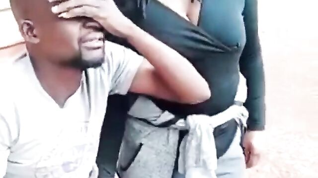 Mzansi woman seized husband’s penis in public after she caught him cheating! - 5 image