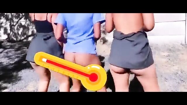 3 school girls caught showing their naked nyash and toto in public - 1 image