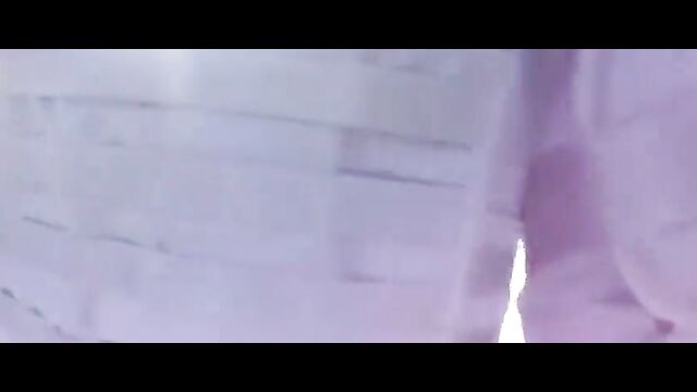Russian police bust NAKED prostitutes streaming - 4 image