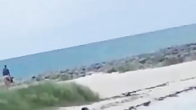 Sex on a public beach in Barbados - 4 image