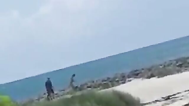 Sex on a public beach in Barbados - 5 image