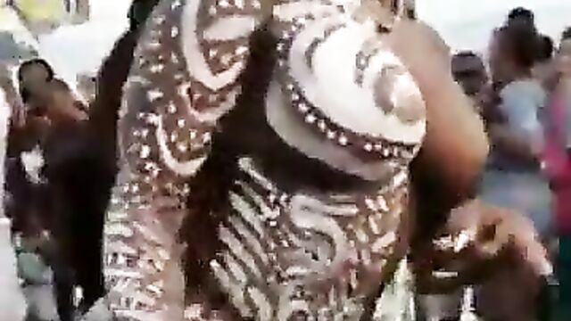 Boobs, Pussy And Ass Exposed In Public As Naked Nigerian Girl Dances At Calabar Carnival - 4 image