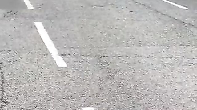 Naked woman on drugs seen in public in London - 3 image