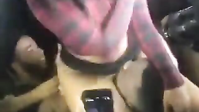 Eating pussy in a club - 5 image