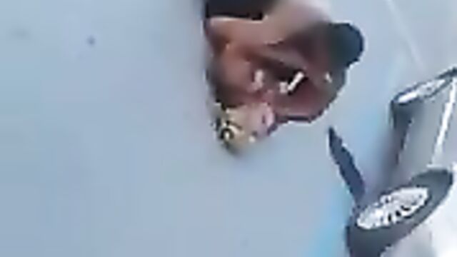 2 Nigerian women fighting with naked breasts on the streets of Italy - 5 image