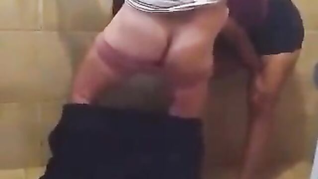 Chick giving white boyfriend head in the bathroom - 5 image