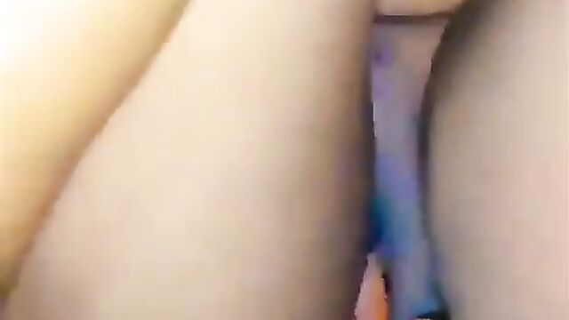 Nigerian girl caught hiding $100 in her pussy