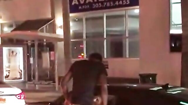 Receiving blow job while stuck in traffic - 1 image