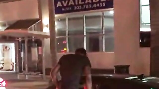 Receiving blow job while stuck in traffic