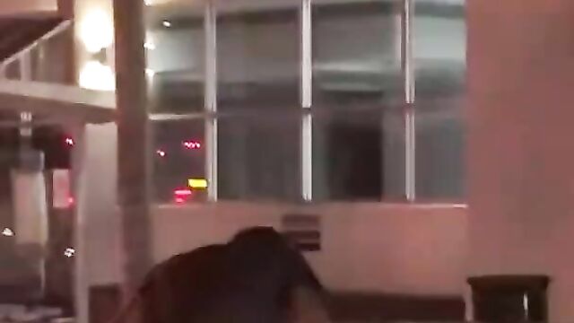 Receiving blow job while stuck in traffic - 3 image