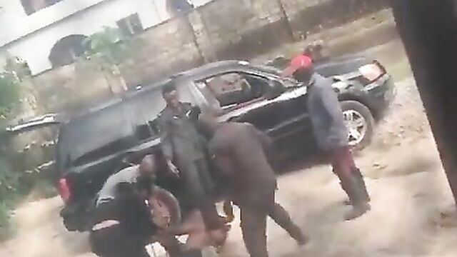 Breasts pop out as Nigerian police allegedly strip woman naked in public - 1 image