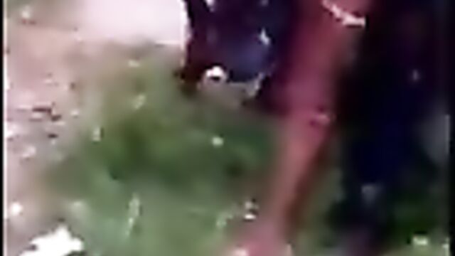 Crazy couple ‘playing love’ in public