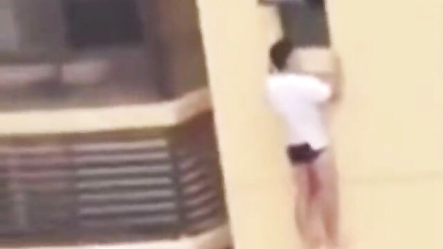 Side guy hides outside apartment window of high rise building, after his married girlfriend’s husband returned home too early! - 4 image